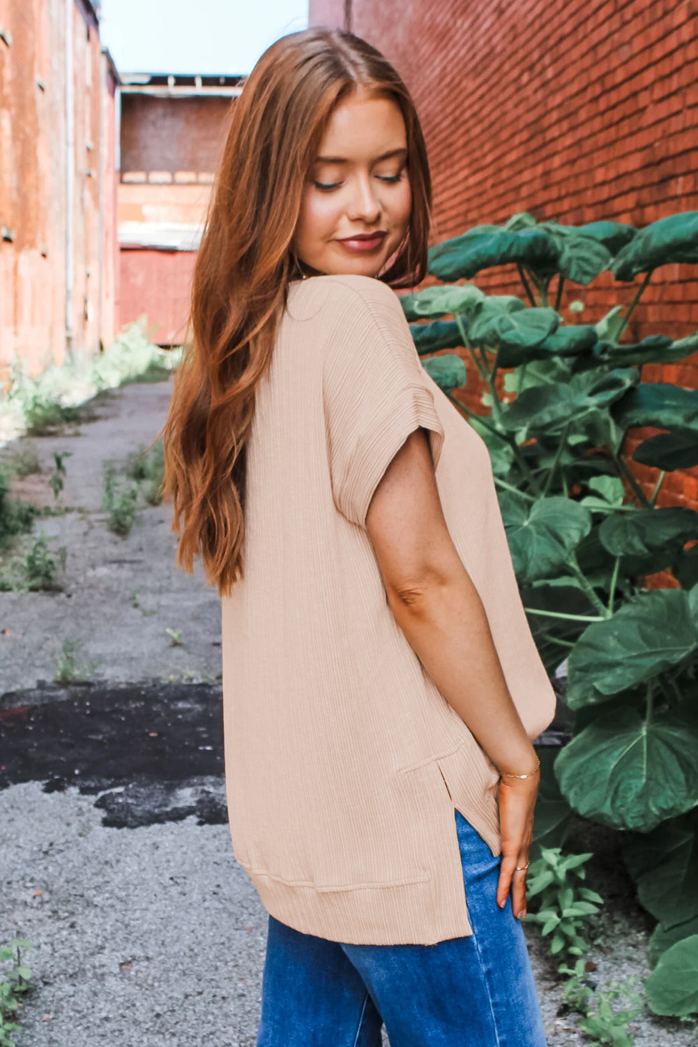 Jet Stream Textured Knit Round Neck Short Sleeve Top