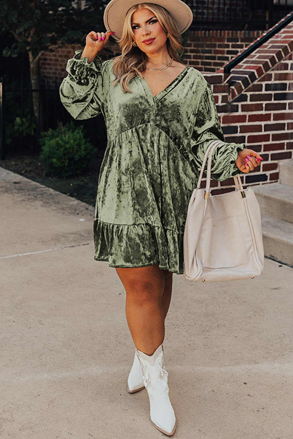 Jungle Green Plus Size Velvet Babydoll Mini Dress with Puff Sleeve