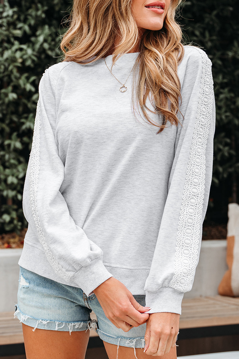 Light Grey Lace Patchwork Raglan Sleeve Crew Neck Sweatshirt