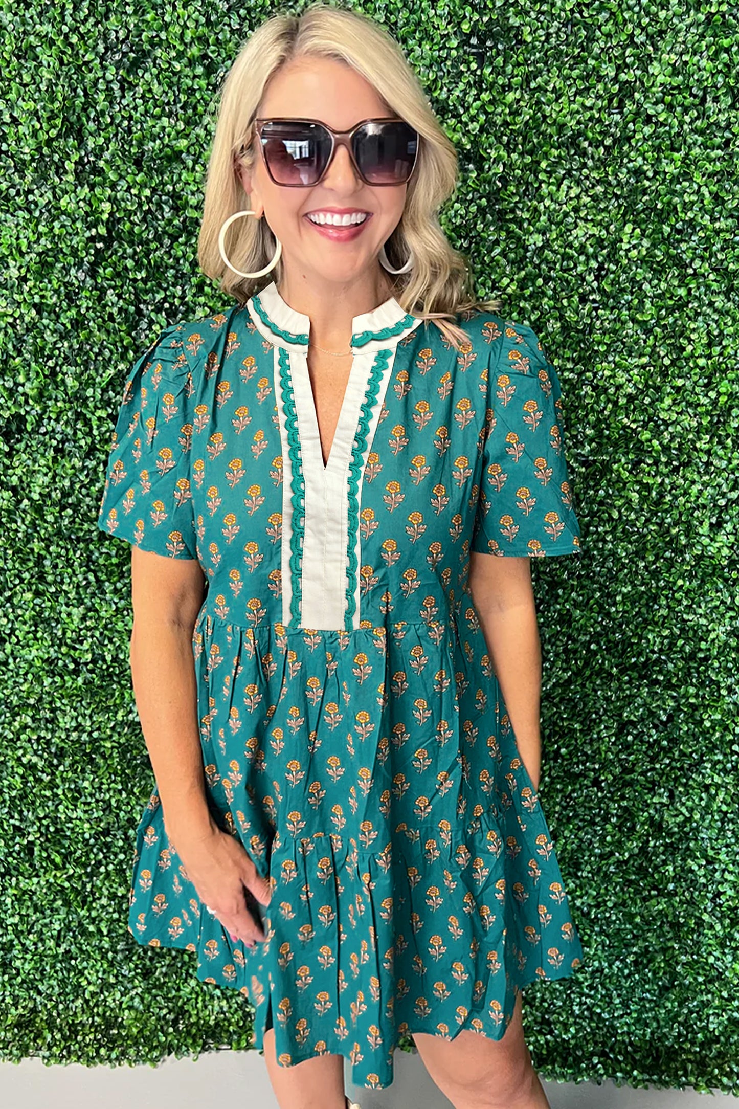 Green Contrast Trim V Neck Short Sleeve Floral Dress