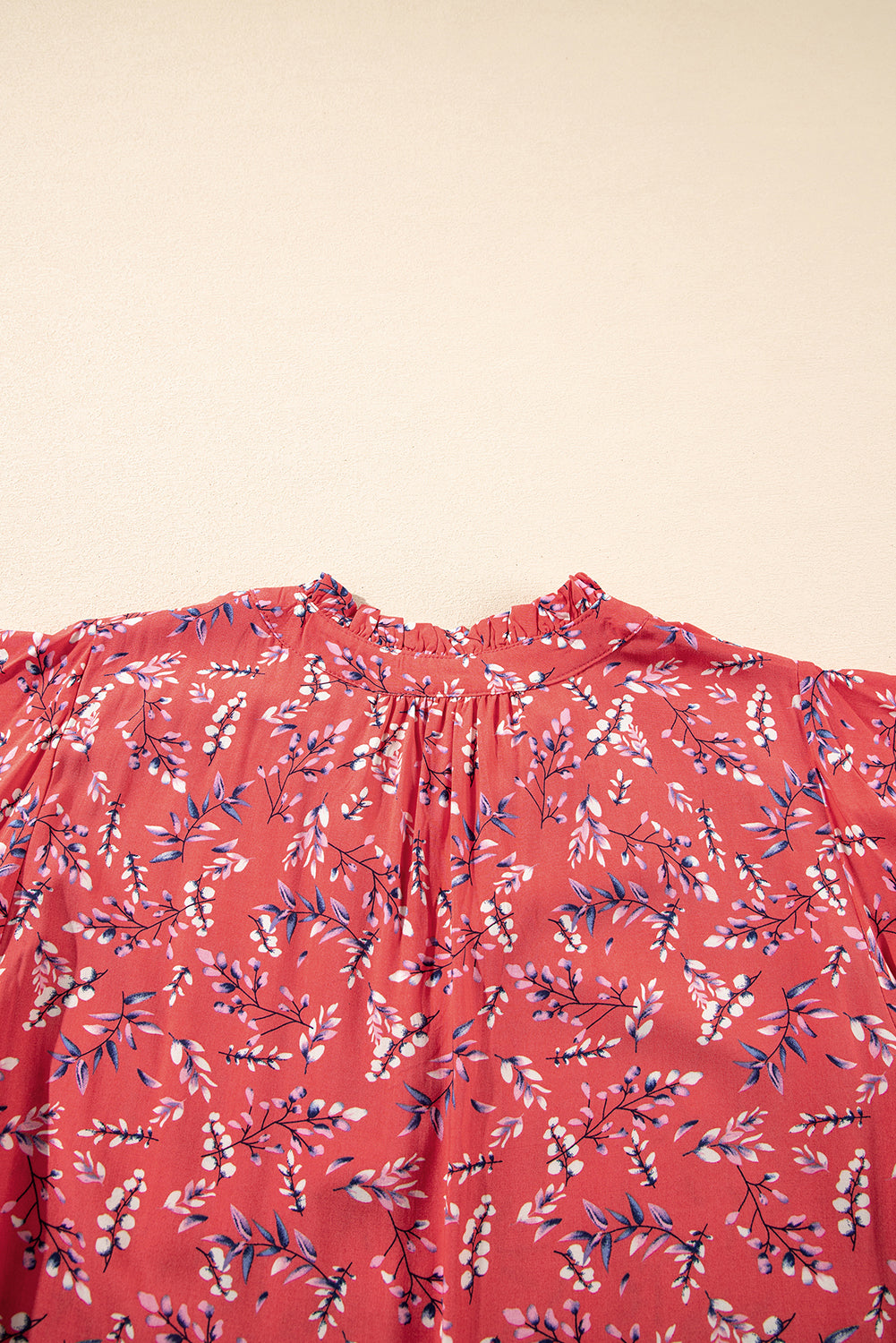 Red Floral Tie Split Neck Short Flounce Sleeve Crinkled Blouse