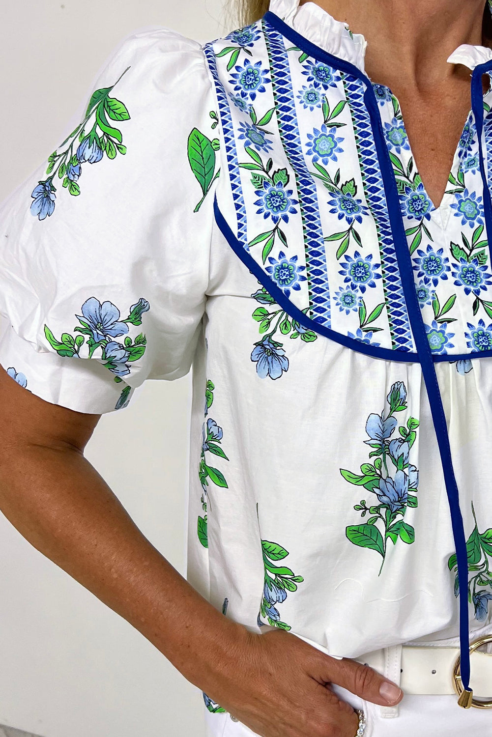 Beige Floral Print Piping Trim Tie Neck Short Sleeve Blouse