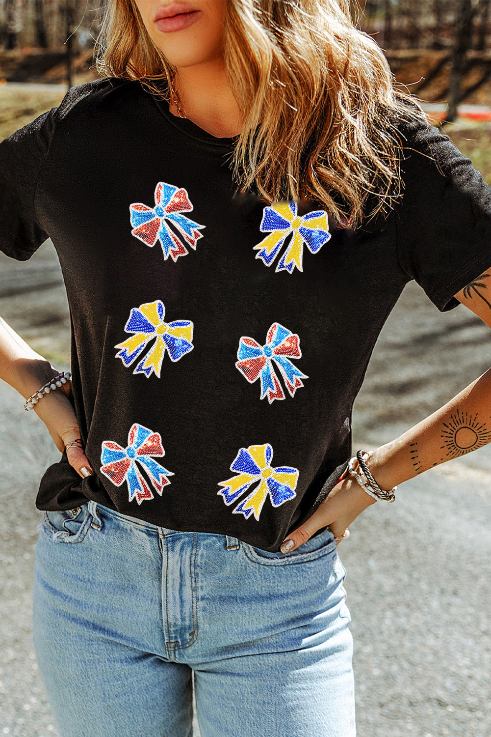 Black Cheerful Sequin Bow Patched Game Day T Shirt