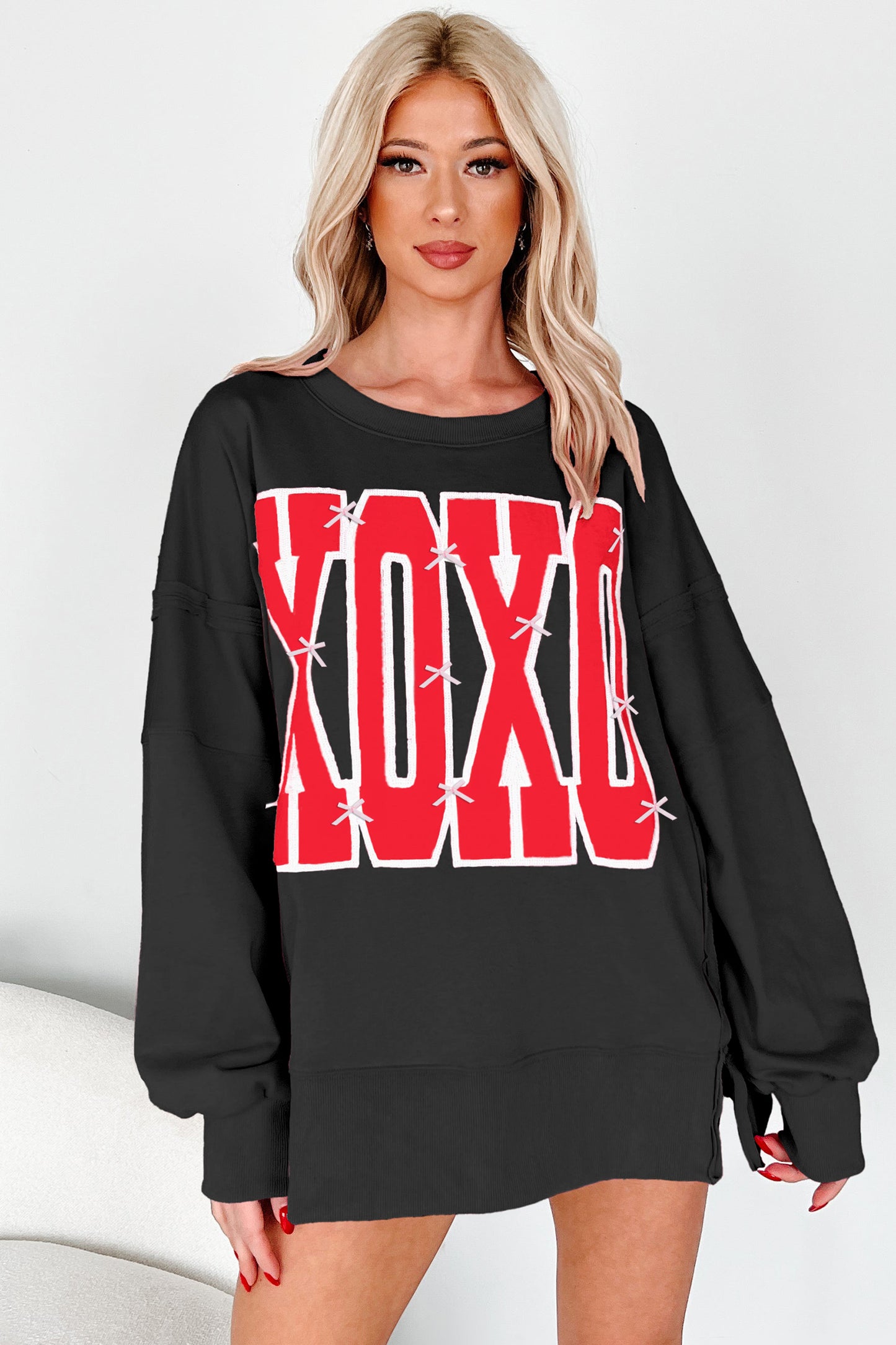 Black Bow Sequin XOXO Letter Graphic Exposed Seam Baggy Sweatshirt