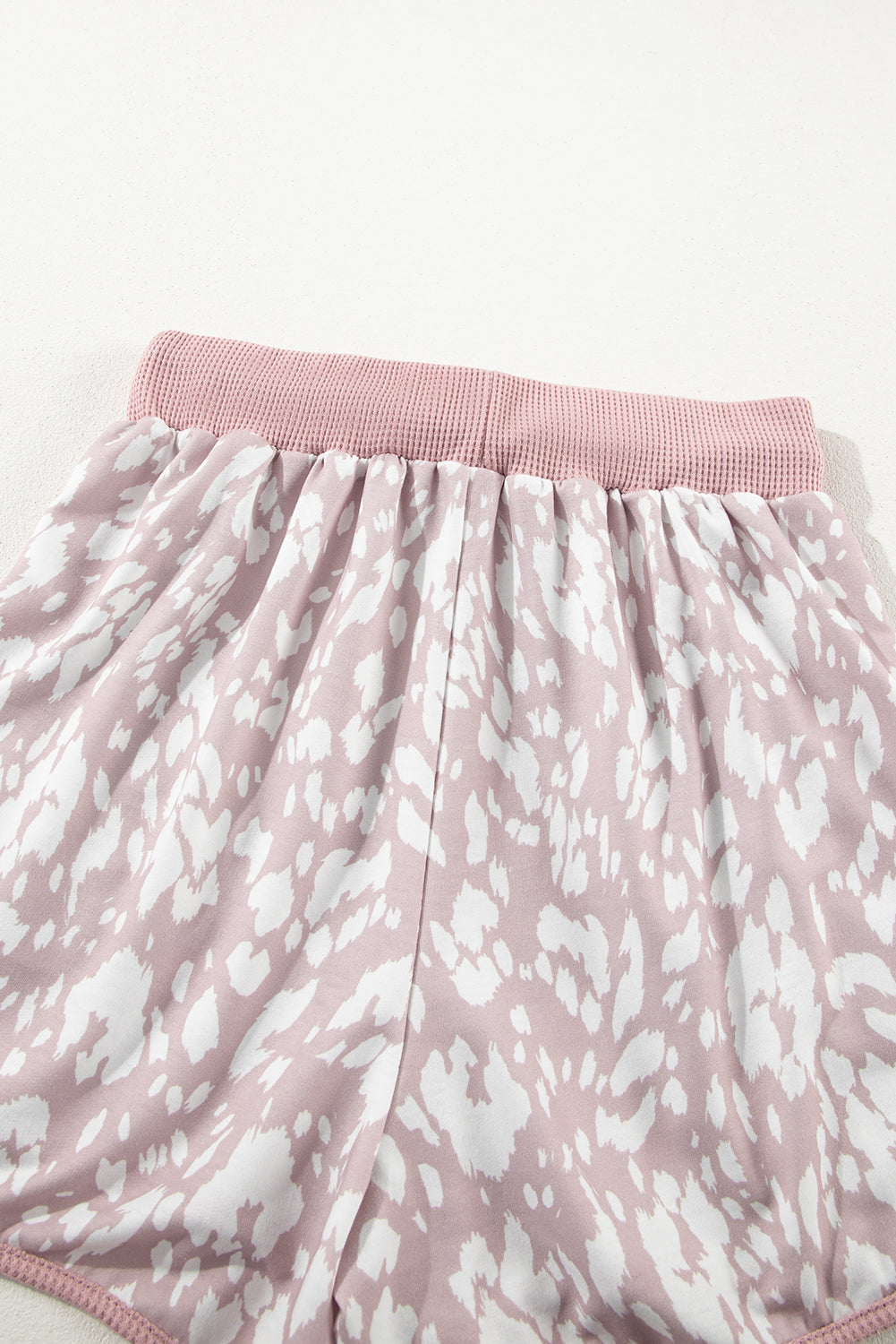 Khaki Classic Leopard Arched Hem Elastic Waistband Casual Shorts