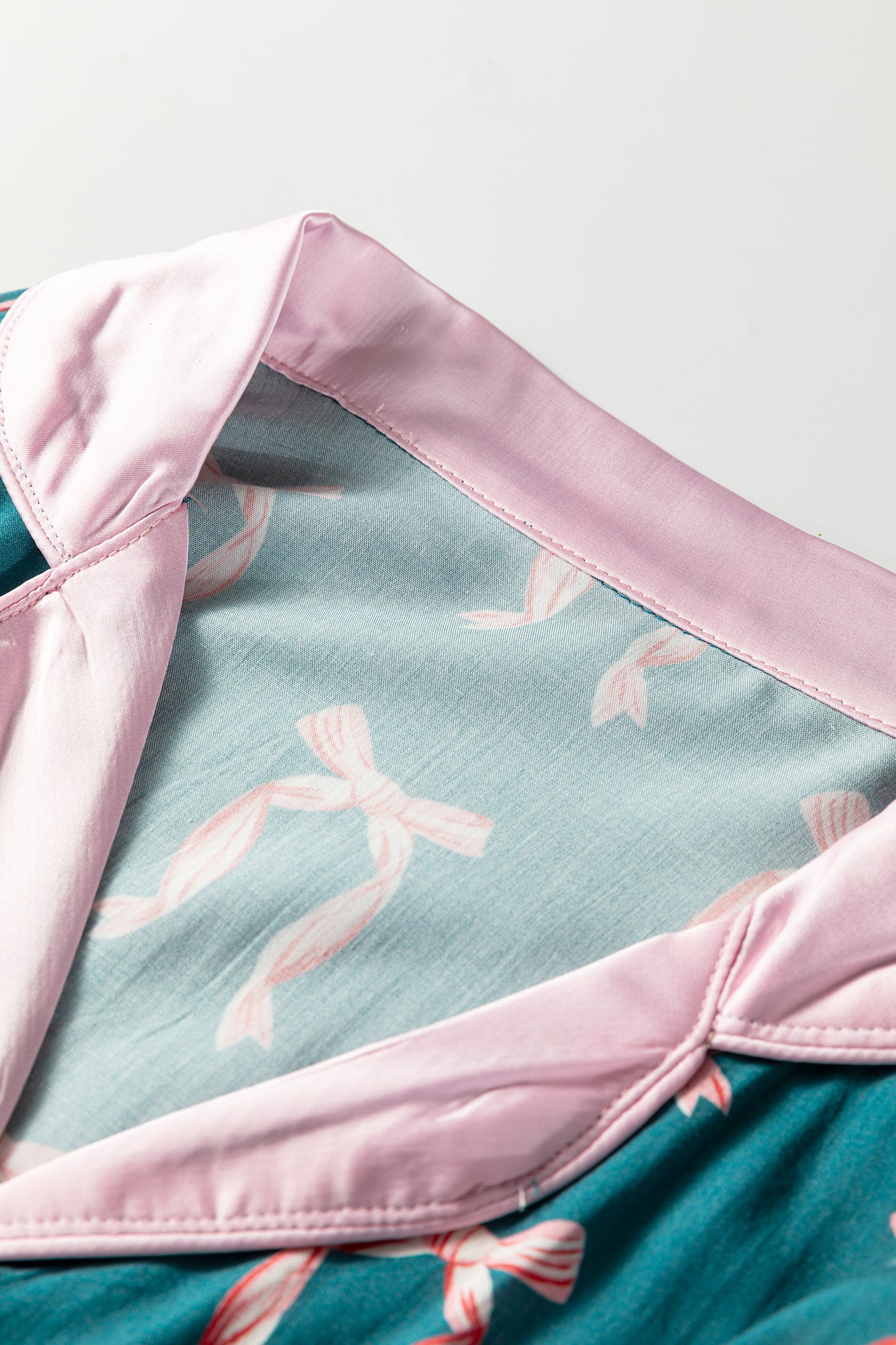 Green Ribbon Bow Print Silky Long Sleeve Shirt and Shorts 2pcs Pajama Set