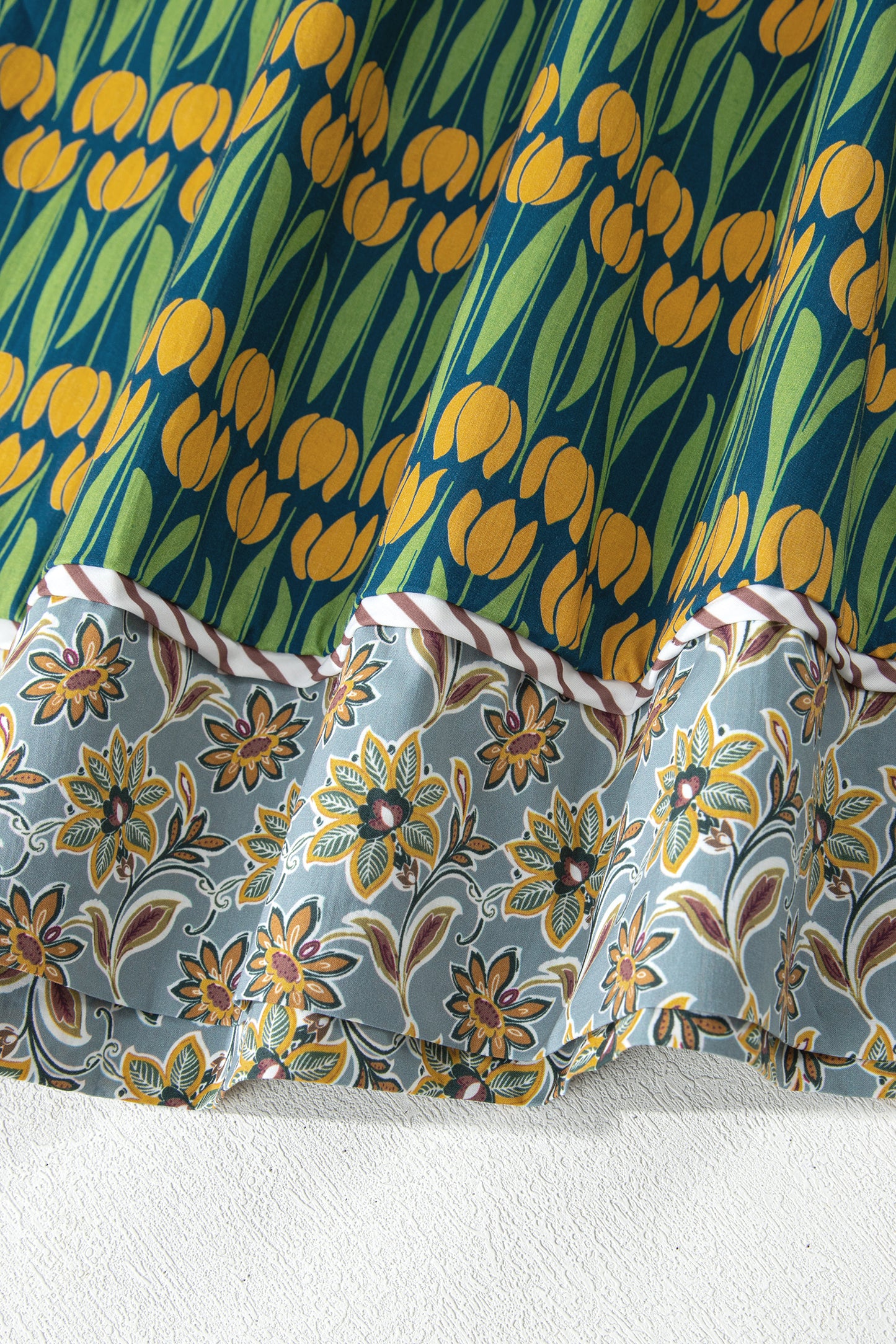 Green Plus Size Mixed Floral Print Striped Trim Loose Mini Dress