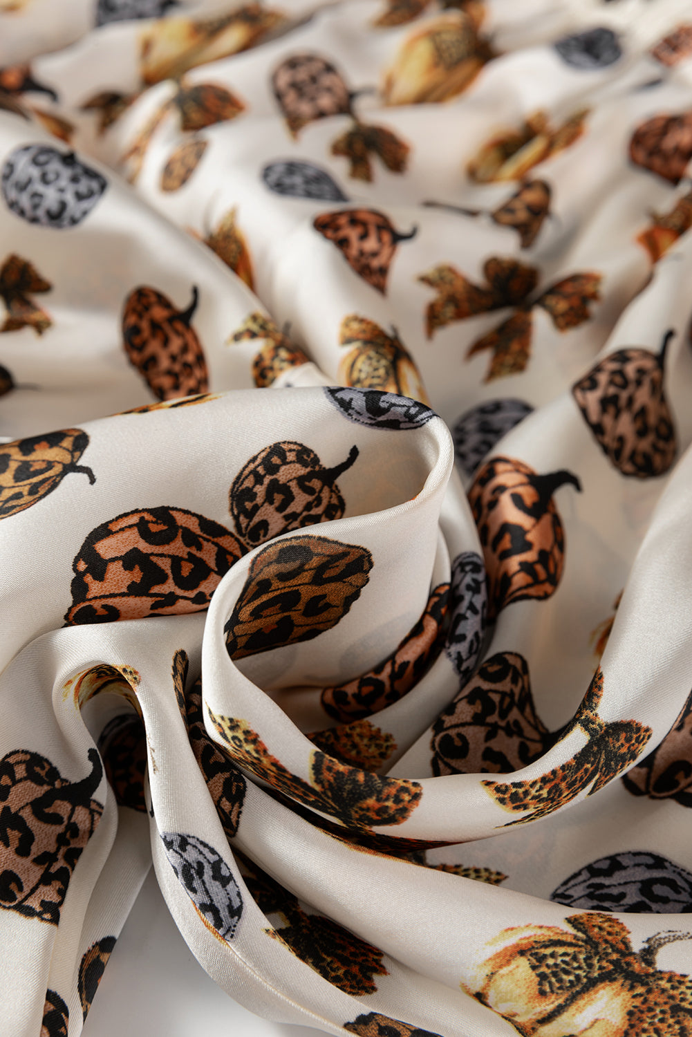 Beige Leopard Pumpkin Allover Halloween 2pcs Pajama Set