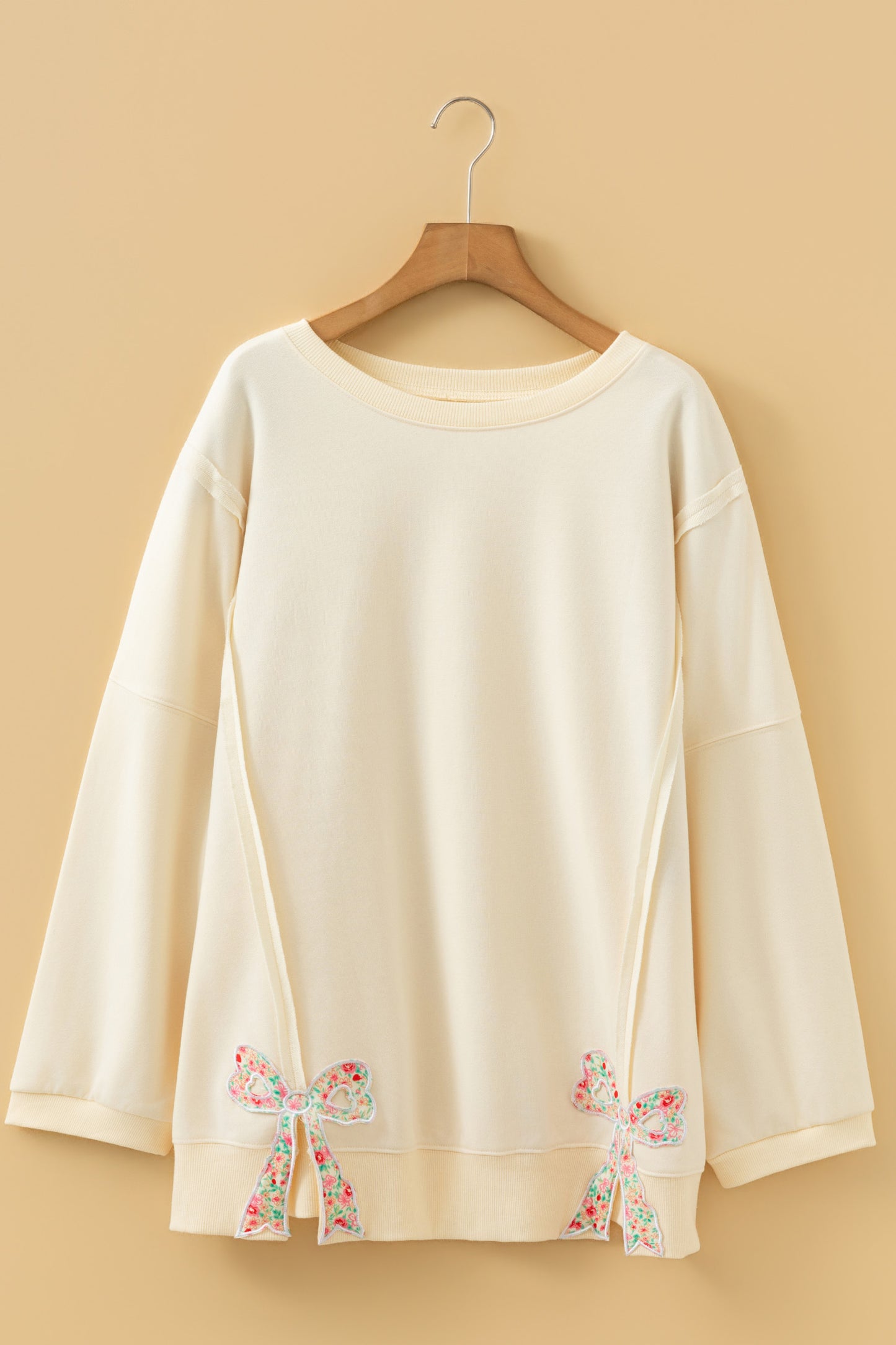 Beige Plus Size Raw Seam Detail Floral Bow Patched Baggy Pullover