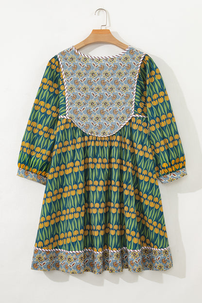 Green Plus Size Mixed Floral Print Striped Trim Loose Mini Dress