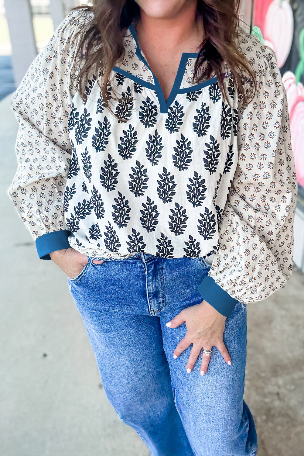 White Plus Size Boho Floral Print Contrast Trim Split Neck Puff Sleeve Patchwork Blouse