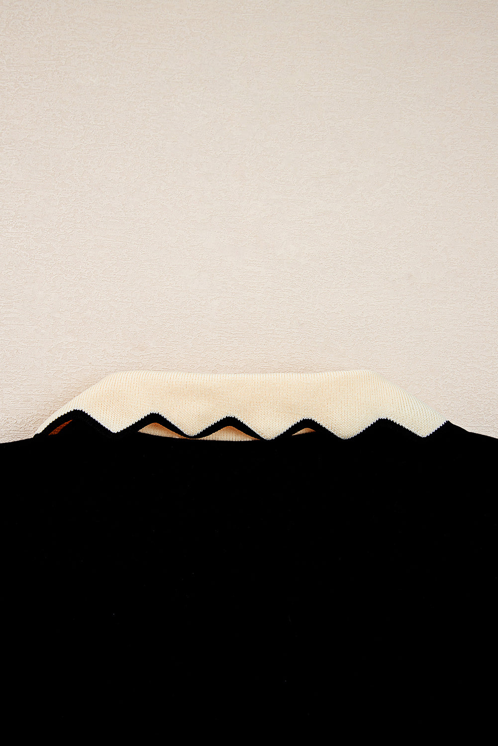 Black Scallop Trim Color Block Long Sleeve Collared Top