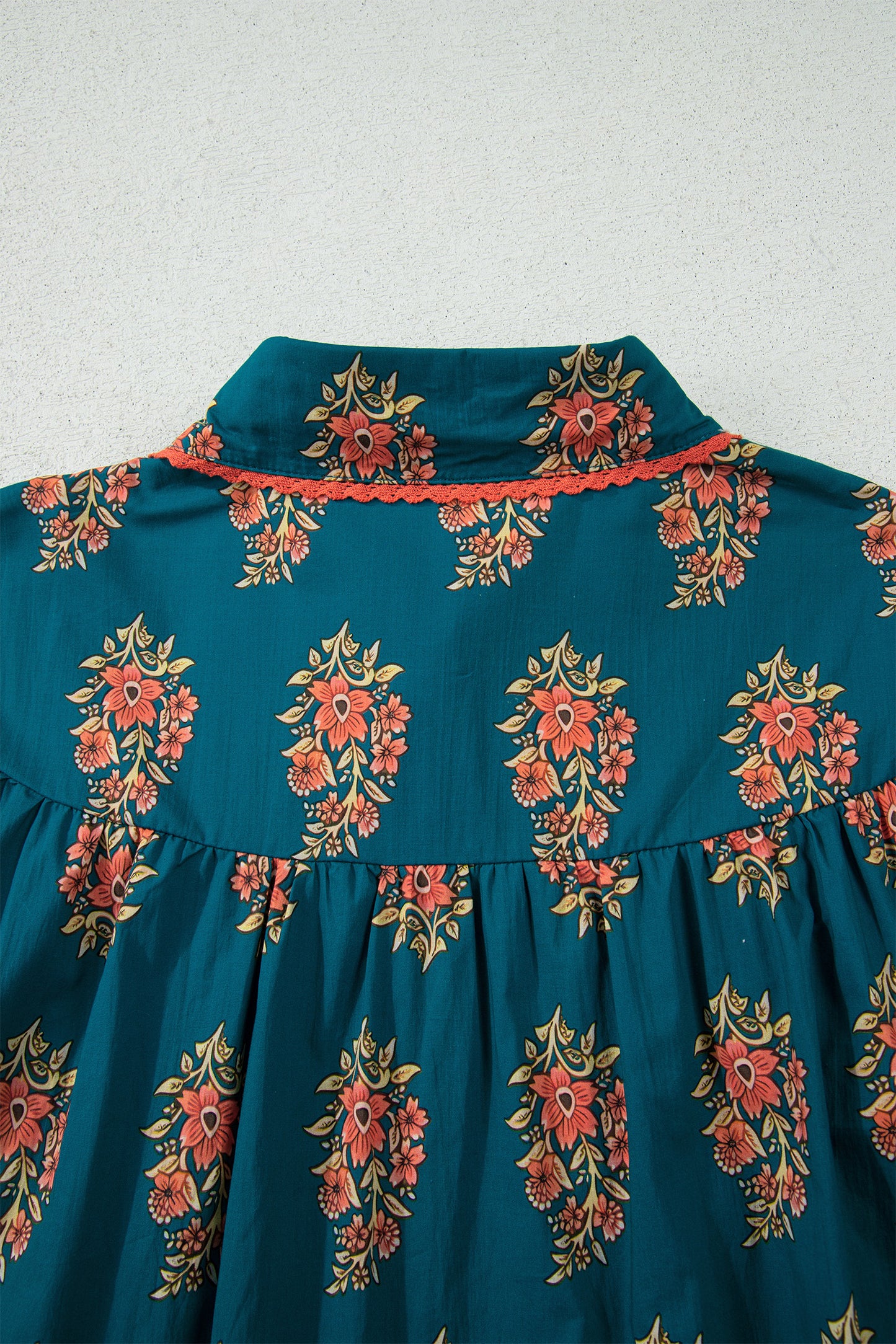 Green Plus Size Floral Print Contrast Lacy Trim Pleated Loose Shirt