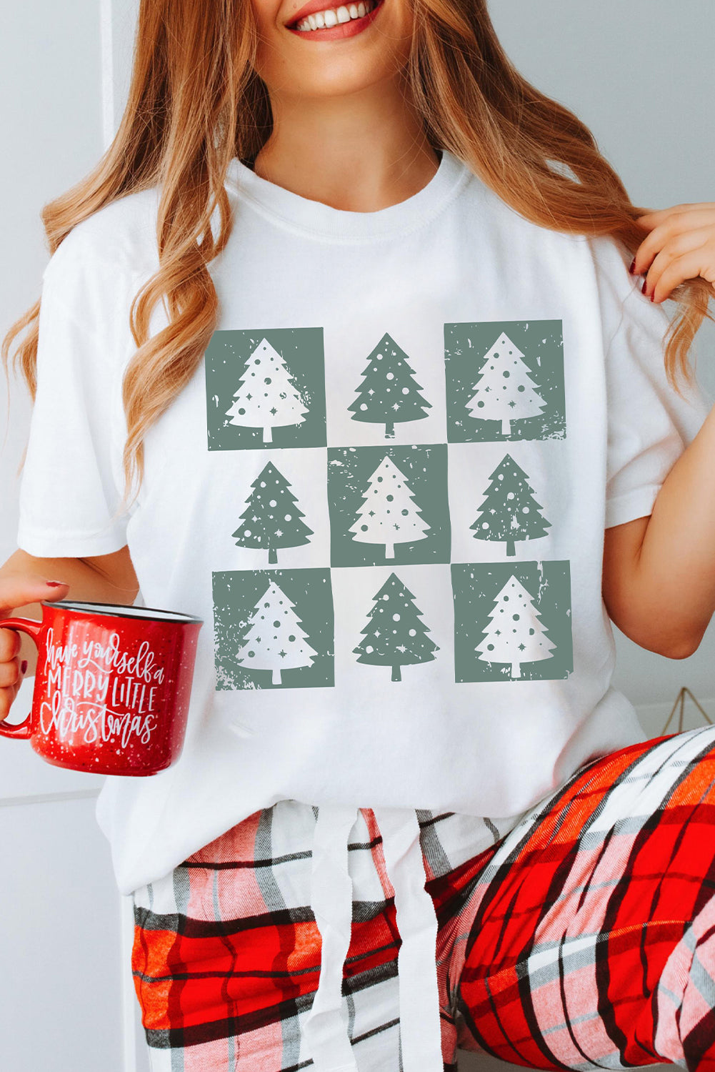 White Christmas Tree Checkered Distressed Graphic Oversize Tee