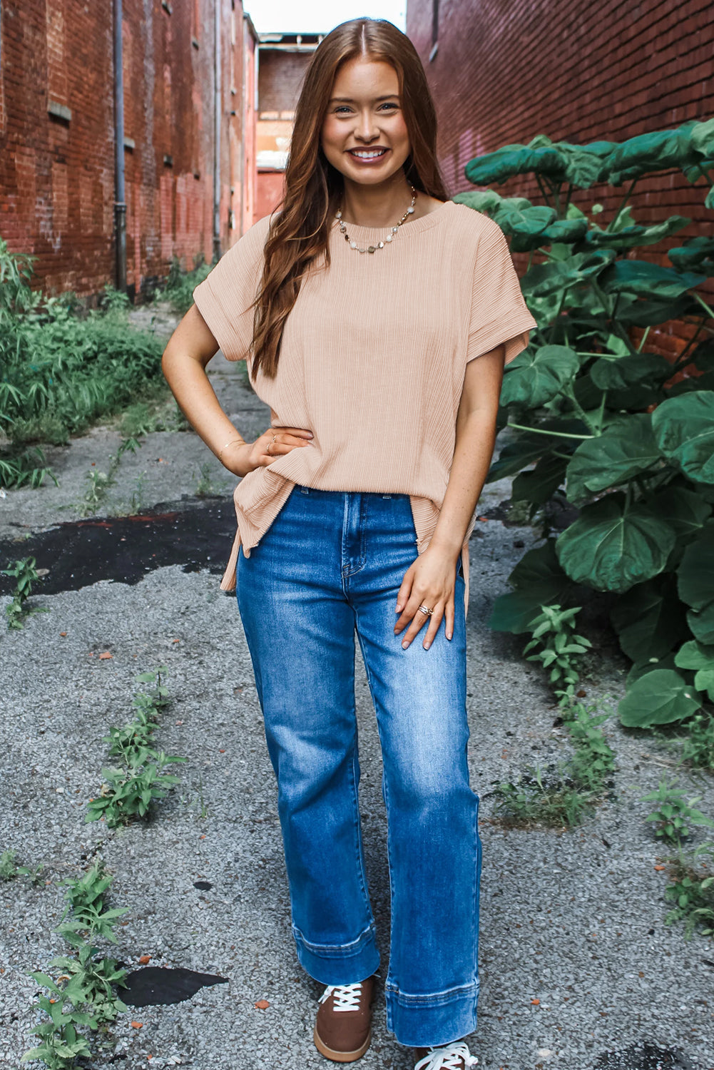 Jet Stream Textured Knit Round Neck Short Sleeve Top